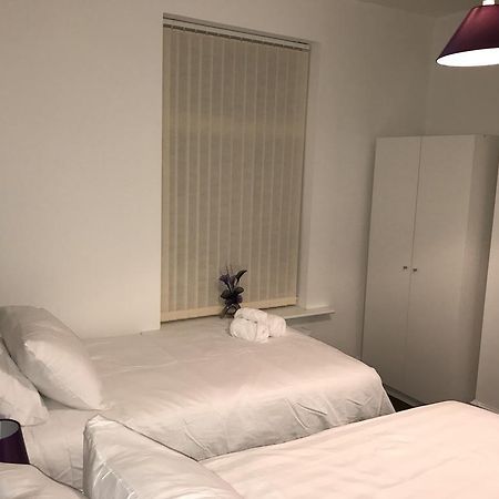 Jo Wordsworth Apartment كينغستون أبون هول المظهر الخارجي الصورة