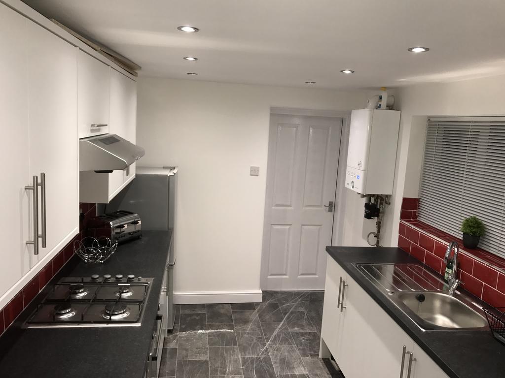 Jo Wordsworth Apartment كينغستون أبون هول المظهر الخارجي الصورة